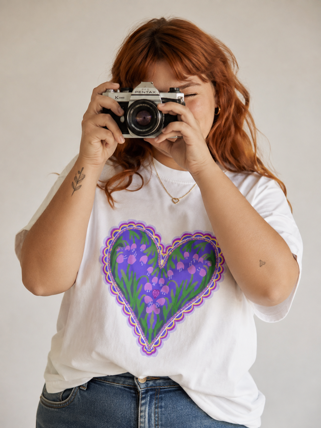 Remera corazón bordado